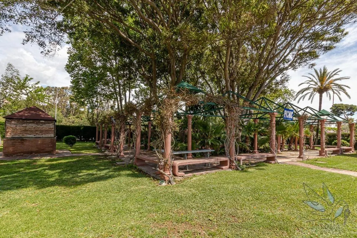 בנאלמדנה Benalbeach Excellent Studio With Good Views 0*,  ספרד